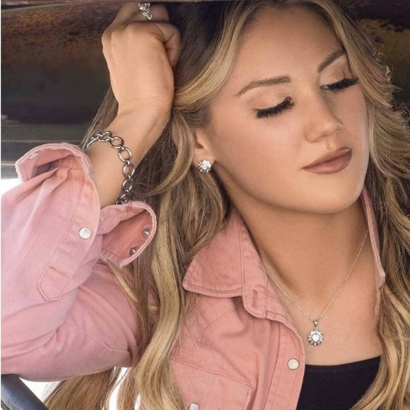 Montana Silversmiths Hidden Hearts CZ Crystal‎ Necklace - Retail $55 - NEW! - Picture 2 of 5